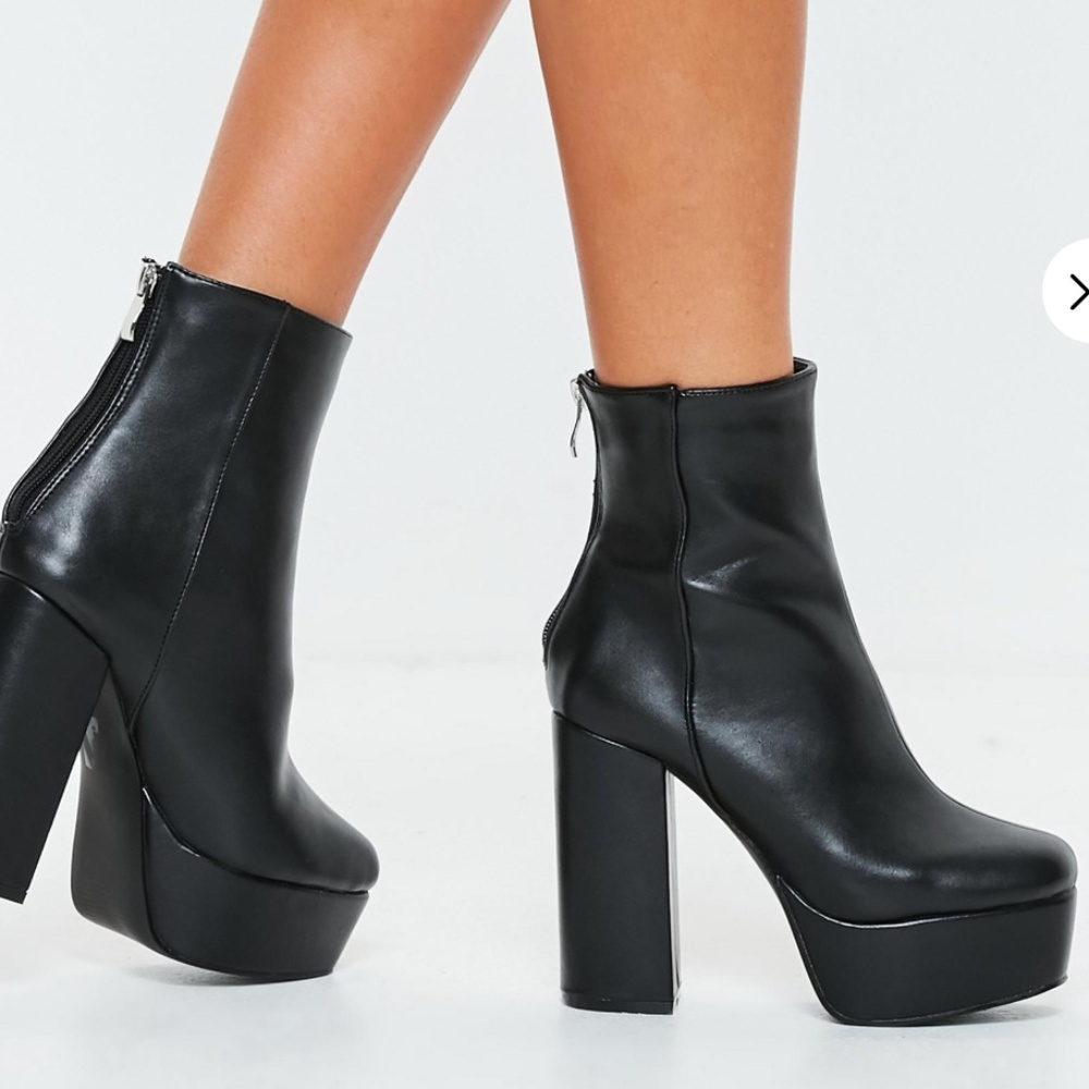 MISSGUIDED Chunky Platform Boots